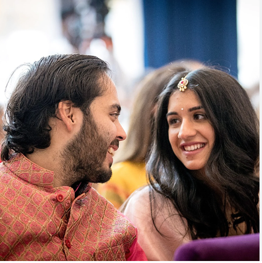 Radhika Merchant, Mukesh ambani, Anant ambani, Ganpati Celebration