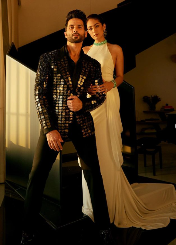 Shahid Kapoor Angrily Bashed The Paparazzi For Shouting As He Exits Half-Brother, Ruhaan Kapoor's Wedding Reception Party 12 Shahid Kapoor ,Mira Rajput