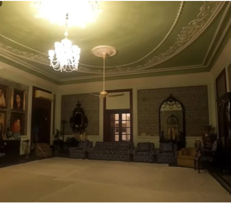 Yashovardhan Birla's 100-Year-Old Mansion: A Historical Touch With Modern And Spiritual Beliefs 9 Yashovardhan Birla's 100-Year-Old Mansion