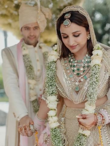 parineeti chopra lehenga