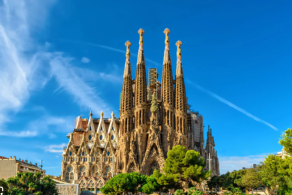 sagrada familia photos, barcelona, buildings and structures, catalonia, churches and cathedrals, continents and regions, europe, points of interest, religious buildings, southern europe, spain