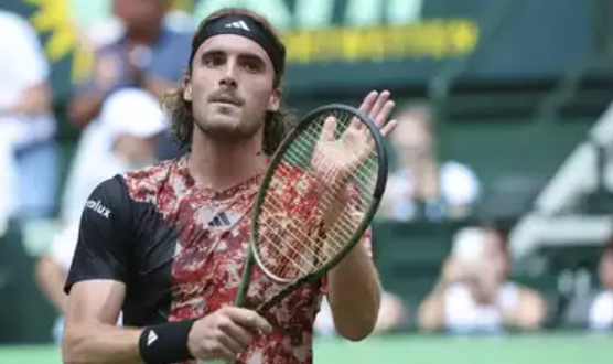 Tsitsipas out