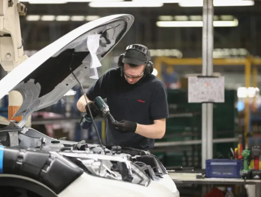 Nissan Investment: The Company Will Invest $1.4 Billion In Its UK Factory To Produce EV Versions Of Its Best-Selling Vehicles 9 Nissan investment