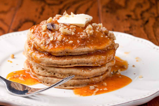 Milet Pancakes with Warm Maple Syrup