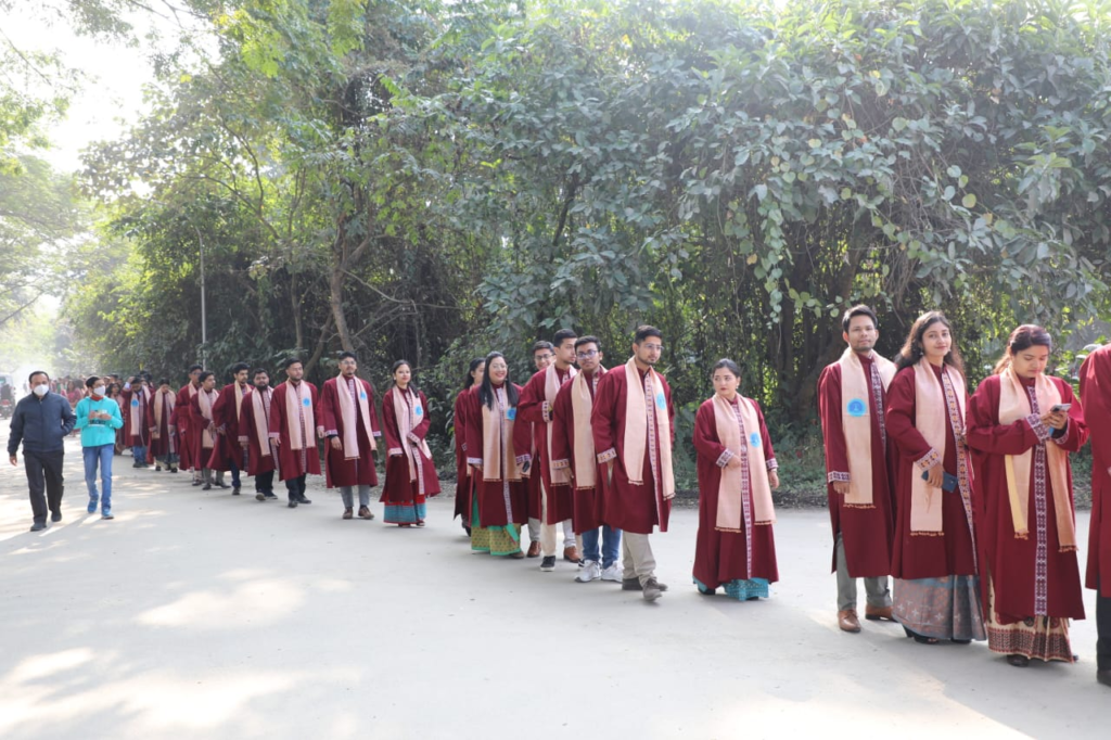 Youth Empowerment : Rajnath Singh Hails India's Progress At Tezpur University Convocation 10 youth empowerment,
rajnath singh,
tezpur university,
Convocation,