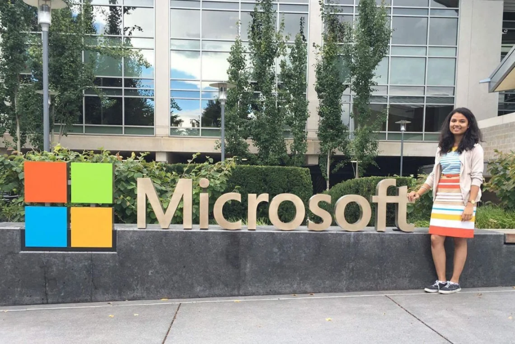 microsoft internship,
explore microsoft internship,
software engineering internship,
what is an internship,
microsoft software engineering internship,
