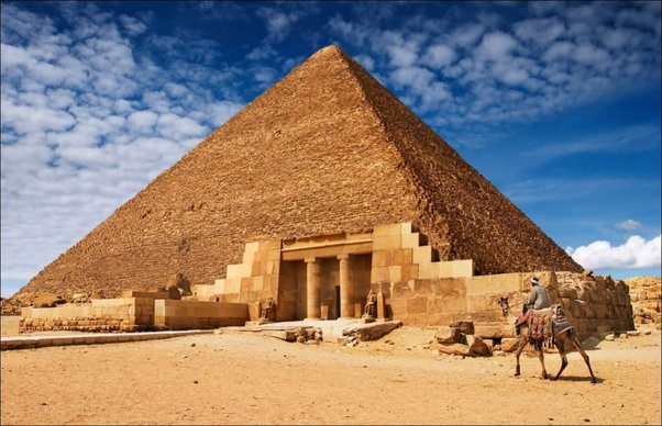 pyramids of giza,
egyptian pyramids,
great pyramid of giza,