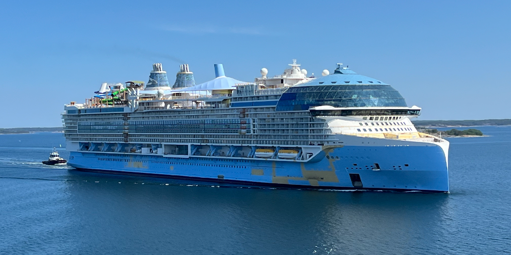 world's largest cruise ship,
largest cruise ship,
icon of the sea,
icon of the seas,
royal caribbean icon of the seas,