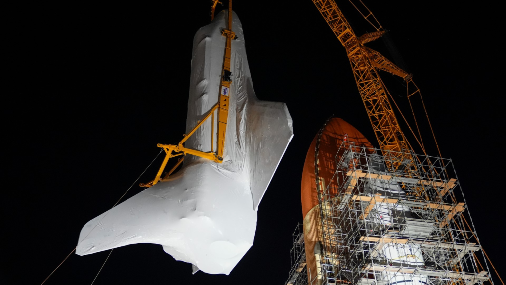 california science center,
Endeavour Space Shuttle,