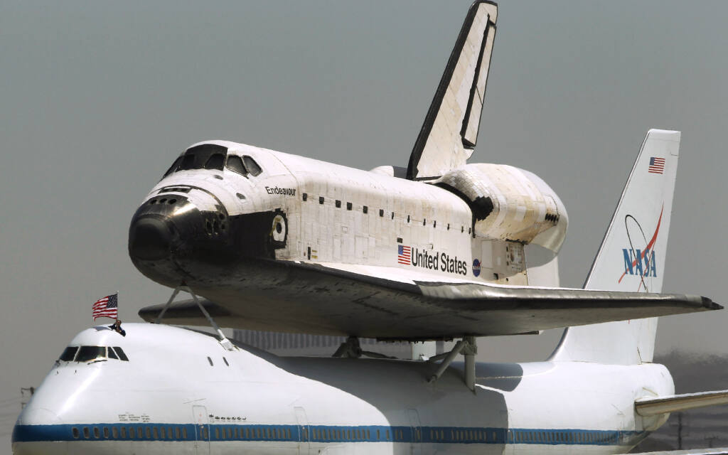 california science center,
Endeavour Space Shuttle,