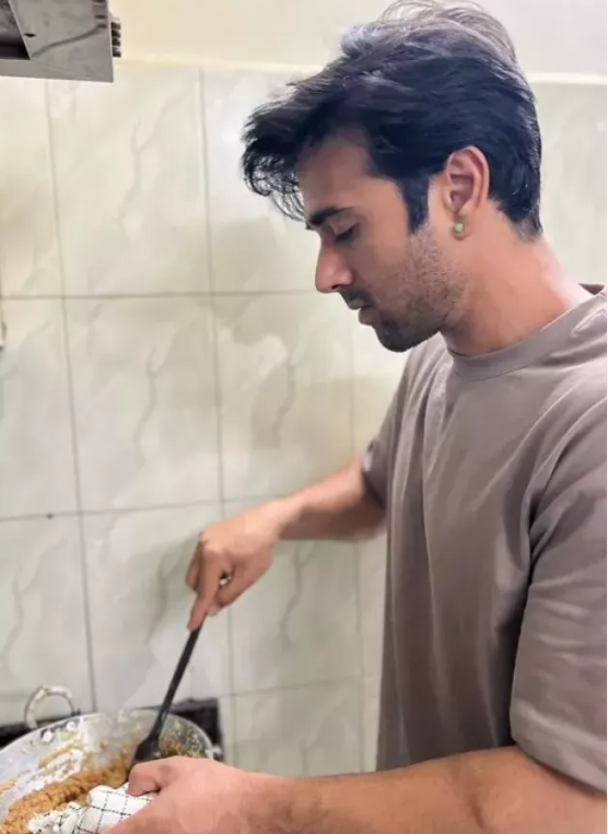   Pulkit Samrat, Pulkit Samrat's Pahli Rasoi,  